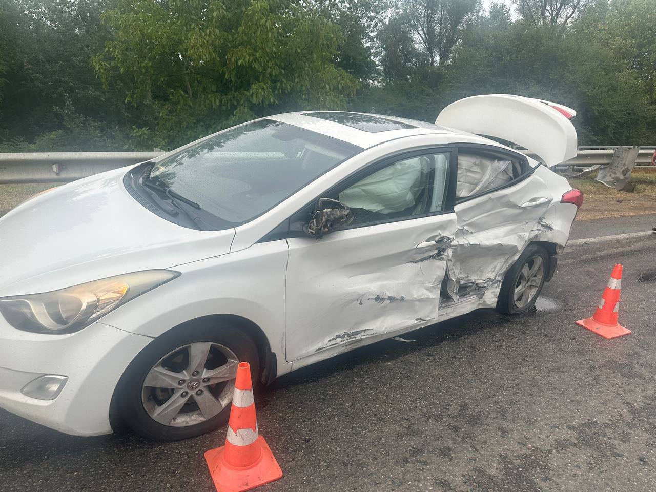 Пенсионерка пострадала в лобовой аварии BMW и Hyundai в Курганинском районе