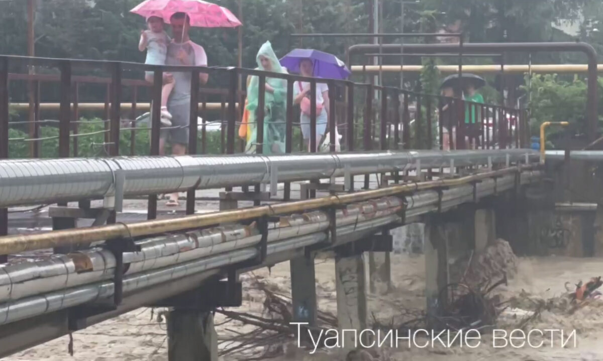 В Туапсинском округе из-за подтоплений ввели муниципальный режим ЧС
