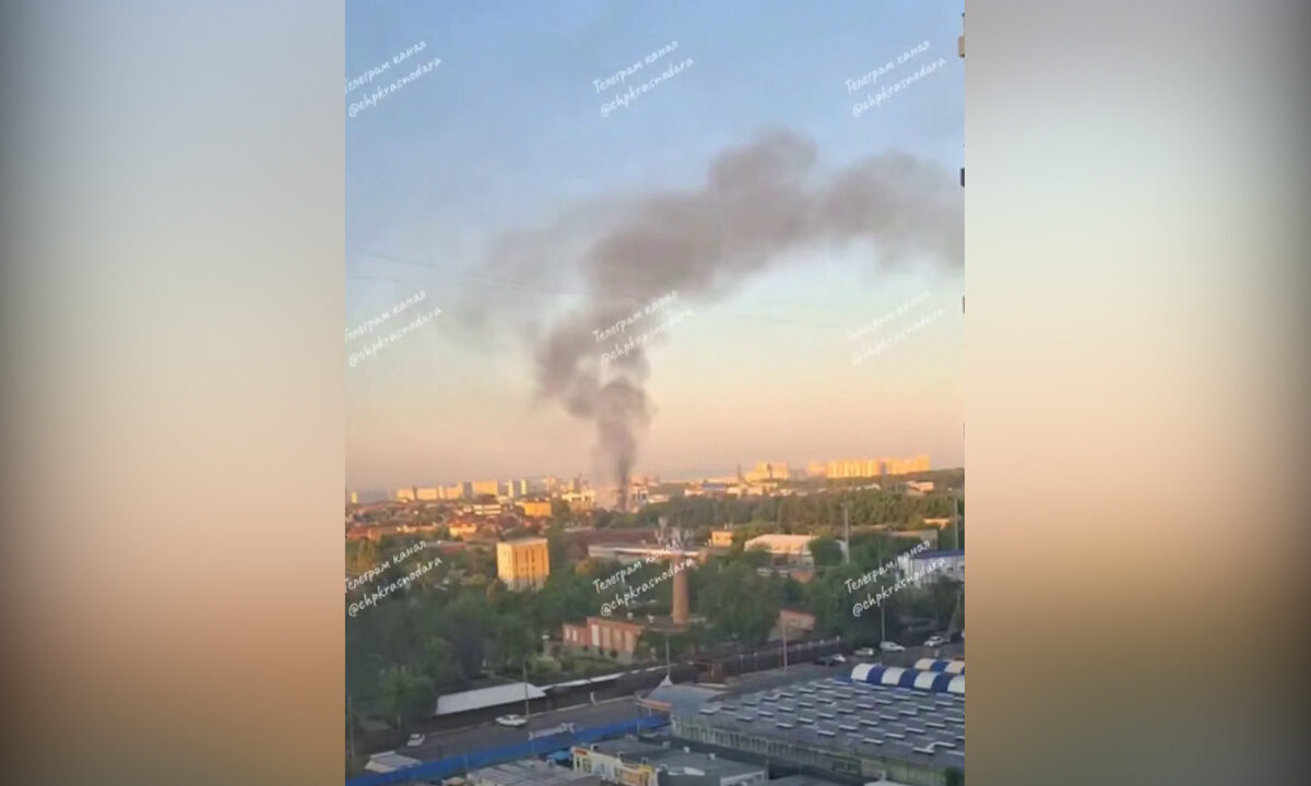 Частный дом загорелся рано утром в Фестивальном микрорайоне Краснодара