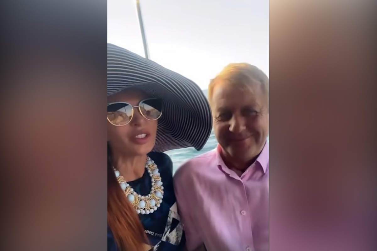 Эвелина Бледанс прокатилась на яхте с директором «Тайгана» Зубковым в Крыму