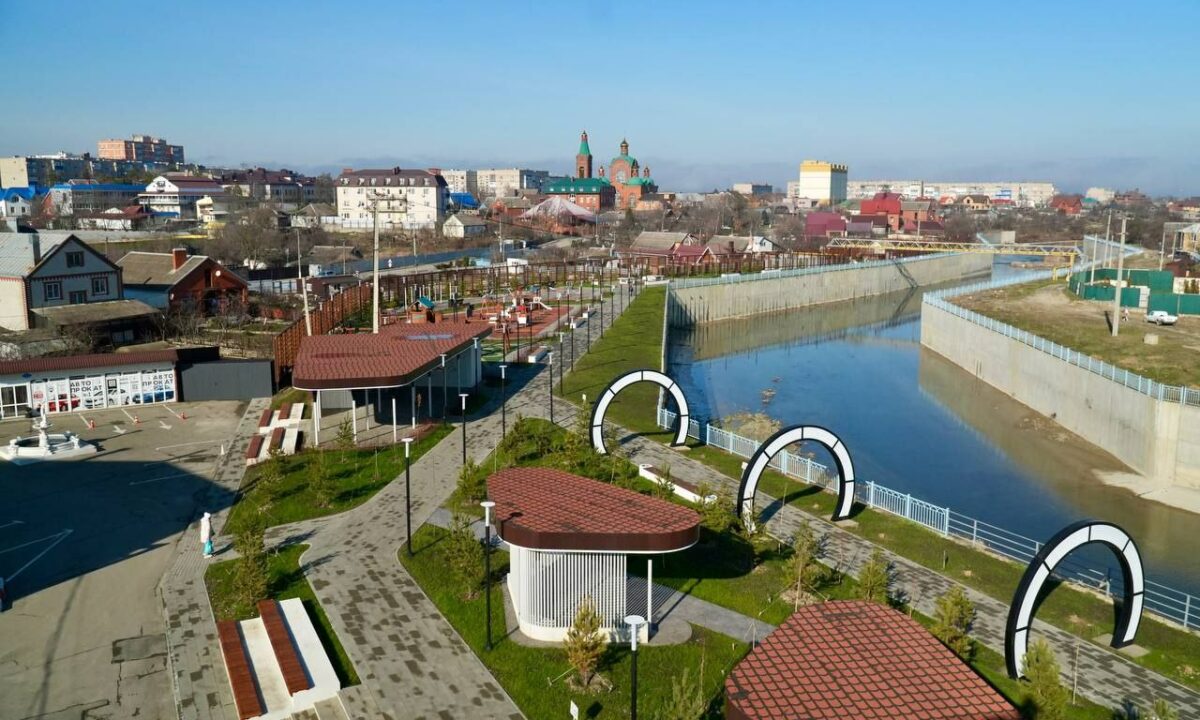 Кондратьев: к 2030 году на Кубани благоустроят более 1,1 тыс. зеленых зон