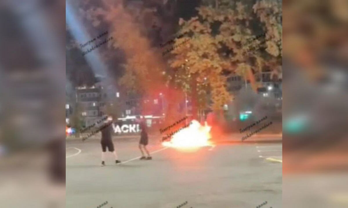 Неизвестные ночью подожгли мотоцикл на парковке у ТЦ «Любимово» в Краснодаре