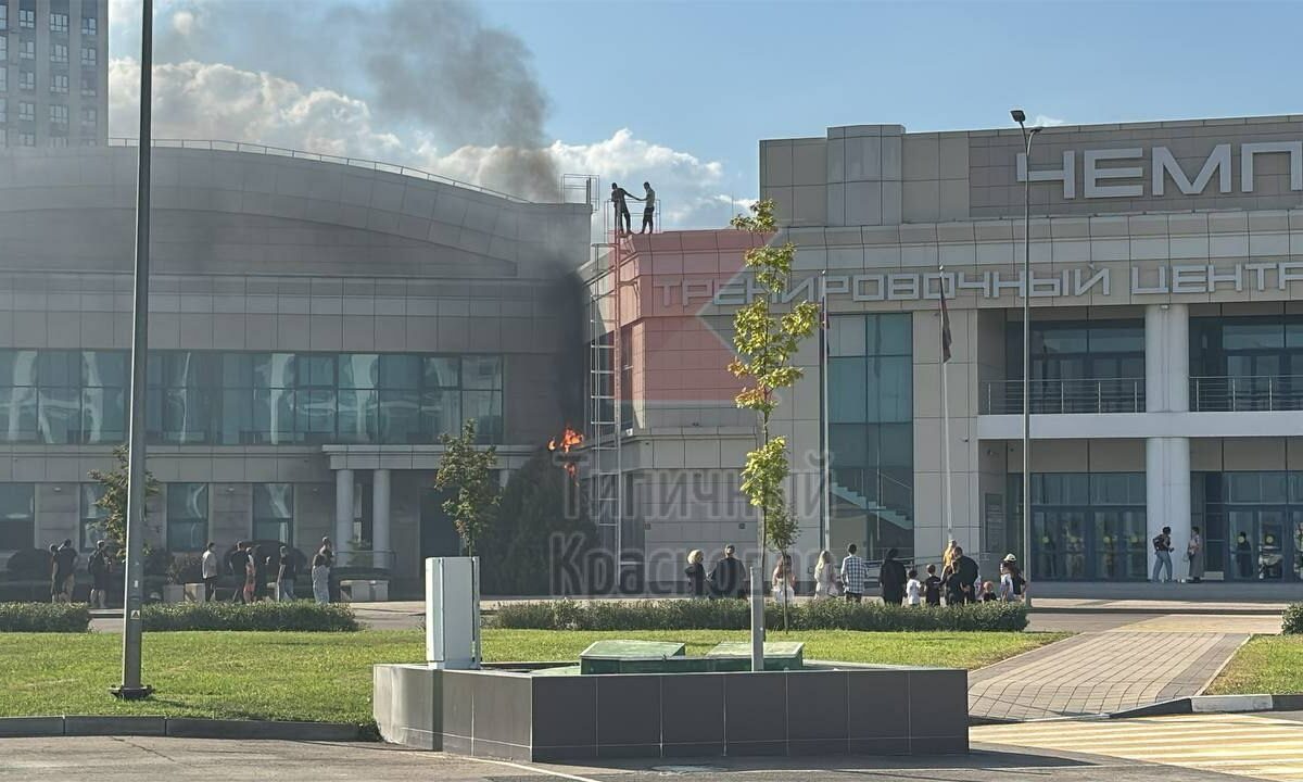 Из центра «Чемпион» в Краснодаре из-за возгорания эвакуировали 230 человек