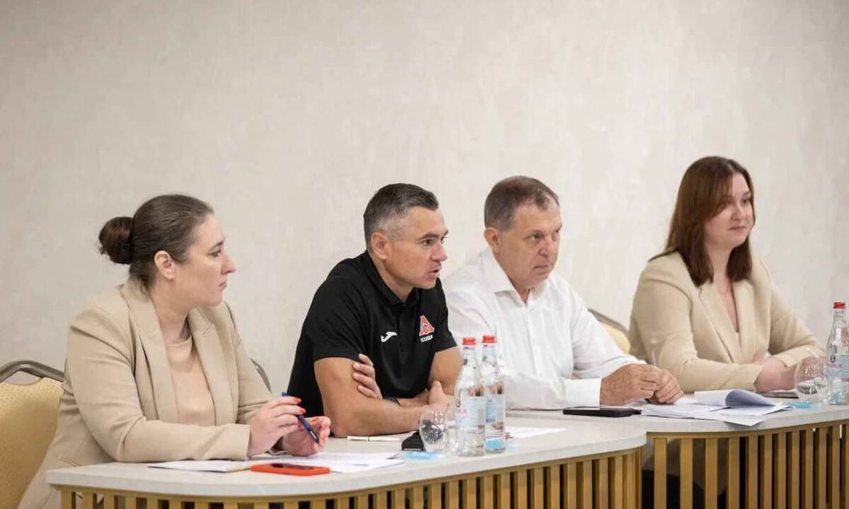 Александр Руппель встретился с представителями курортной сферы Анапы
