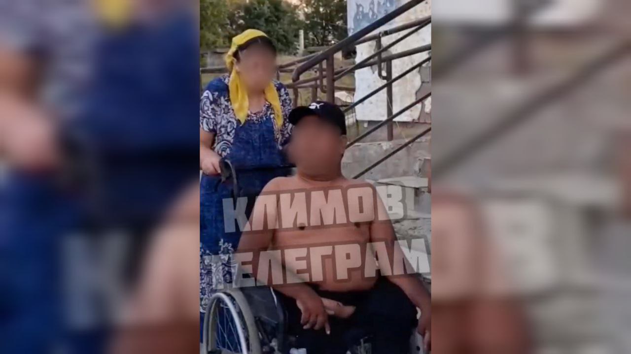 На Кубани мужчина в инвалидном кресле угрожал соседям и оскорблял полицейских
