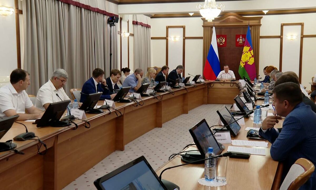 Кондратьев поручил оперативно устранить последствия подтоплений на Кубани