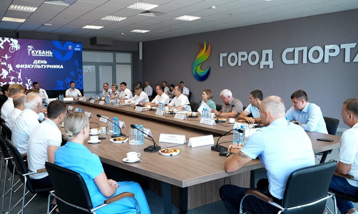Кондратьев: почти 300 спортивных объектов построили за 10 лет на Кубани