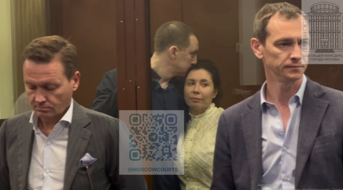 Суд продлил срок ареста экс-мэру Сочи Копайгородскому и его супруге