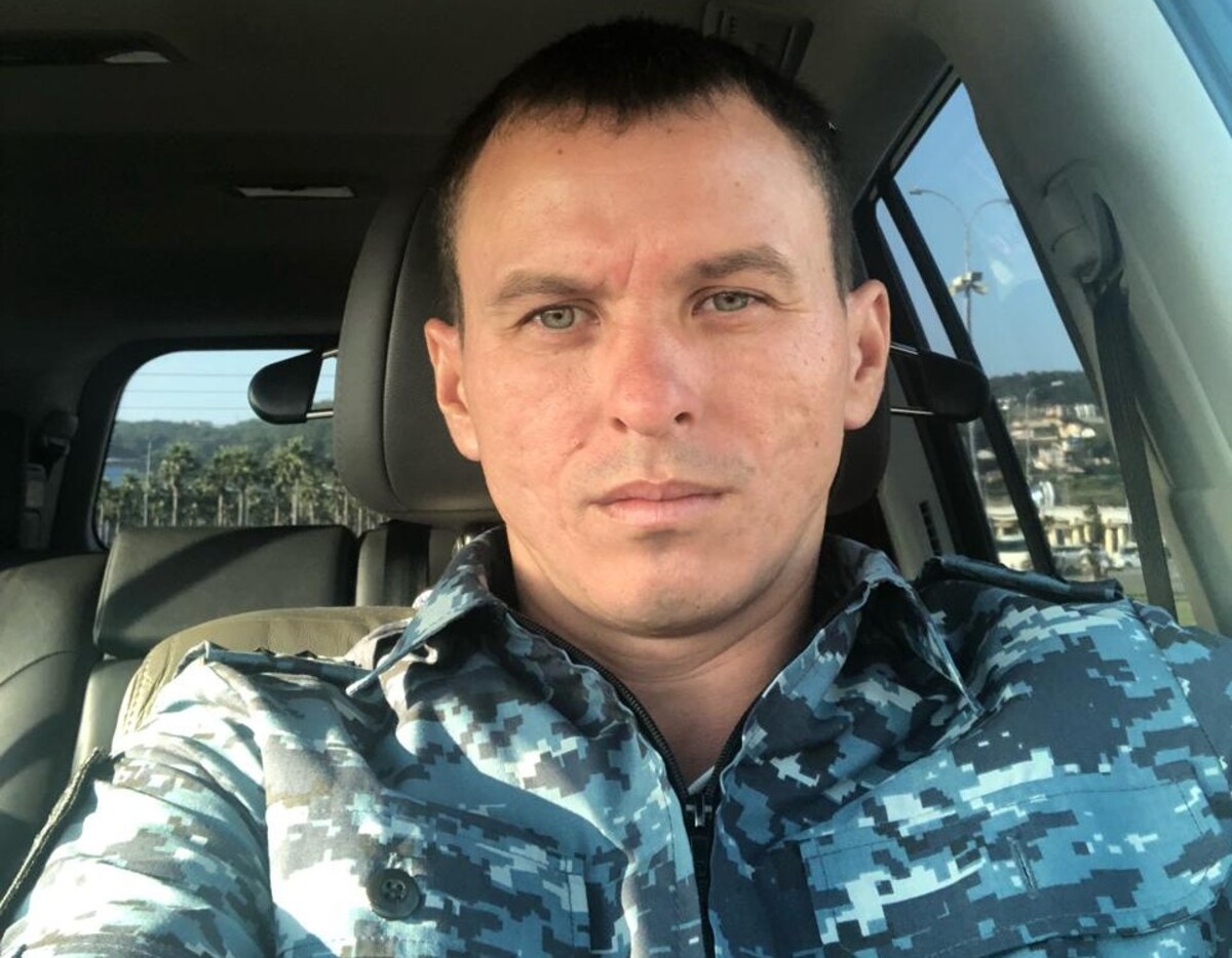 Полицейский спас туриста, потерявшего сознание на пирсе в Сочи