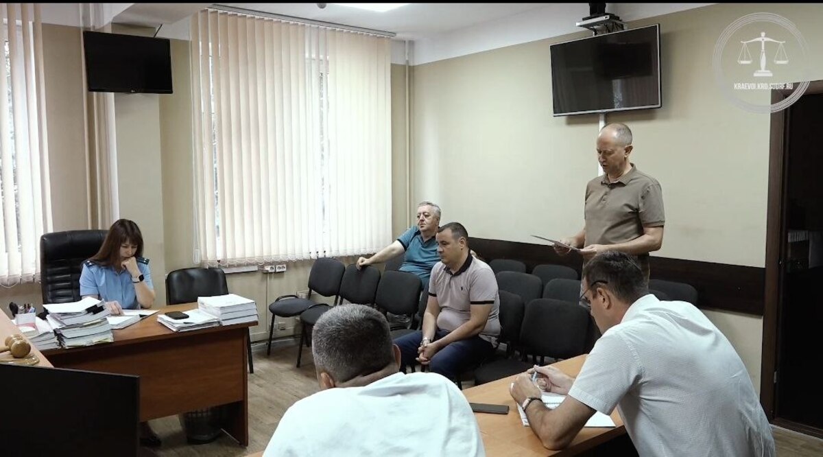 В Краснодаре адвокатам дали 3,5 года колонии на двоих за взятку и мошенничество