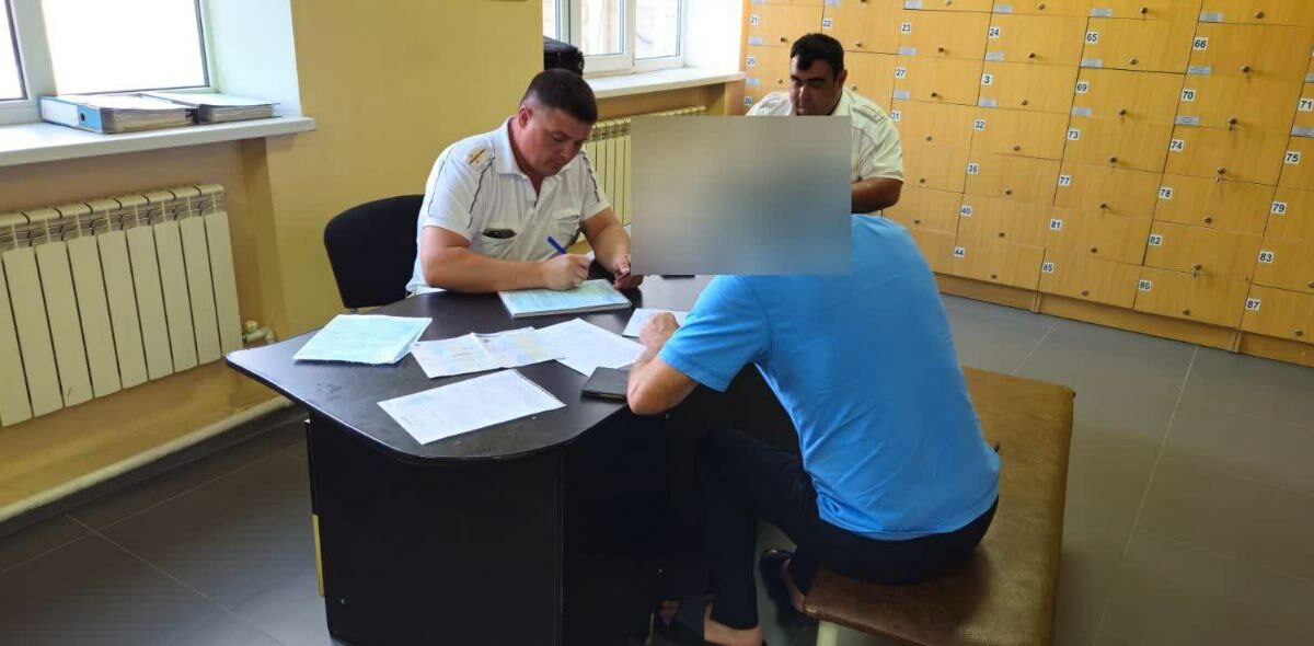 Полиция задержала водителя, въехавшего на «Приоре» в пивной бар в Белореченске