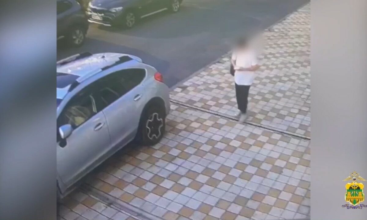 В Новороссийске поймали курьера аферистов, забравшего у женщины 1,1 млн рублей