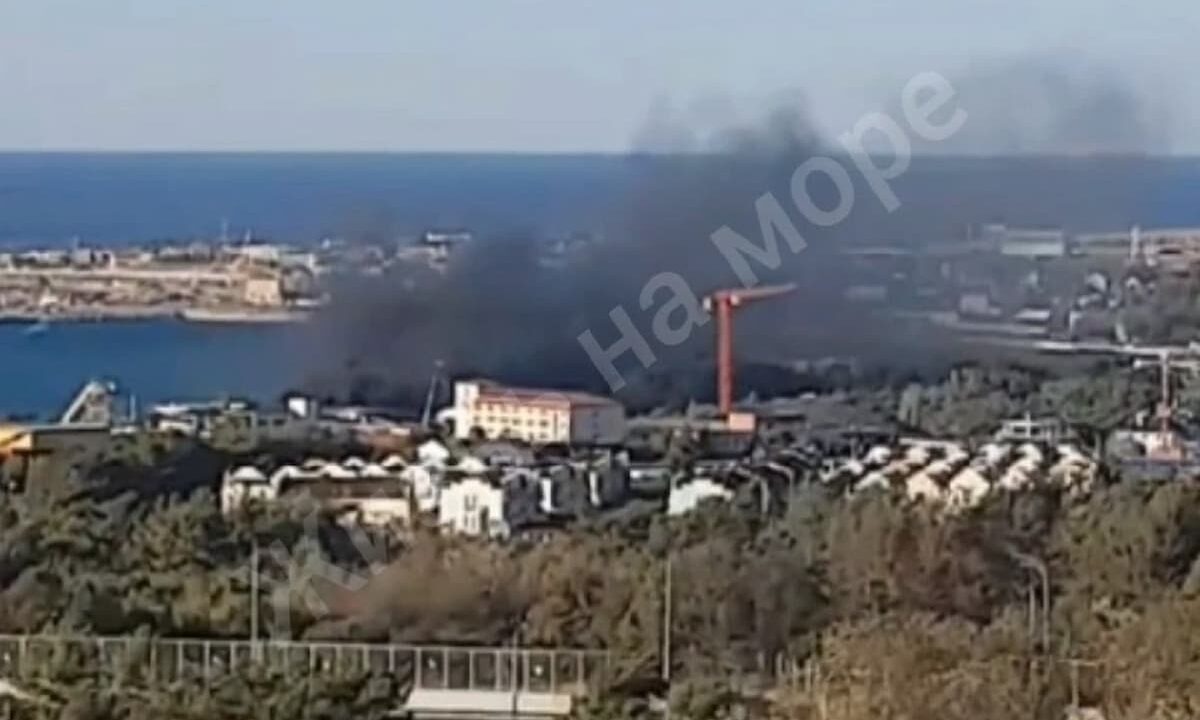 Пожар в строящемся здании произошел на улице Туристической в Геленджике