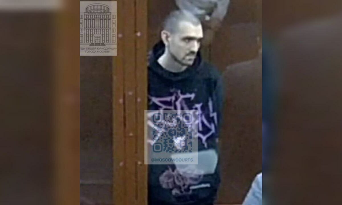 Суд продлил арест оскорбившему участника СВО комику из Ейска