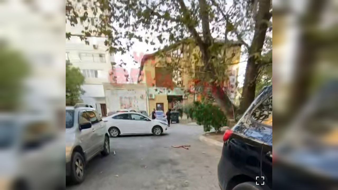 В Анапе водитель ударил девушку, поцарапавшую его машину во дворе