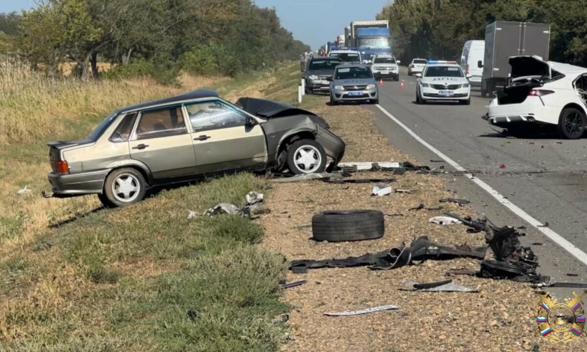 Водитель Camry погиб в аварии с тремя машинами на трассе в Павловском районе