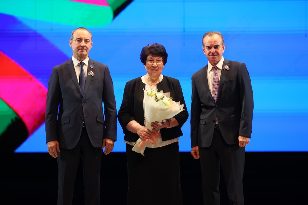 Кондратьев в день образования края наградил выдающихся жителей Кубани