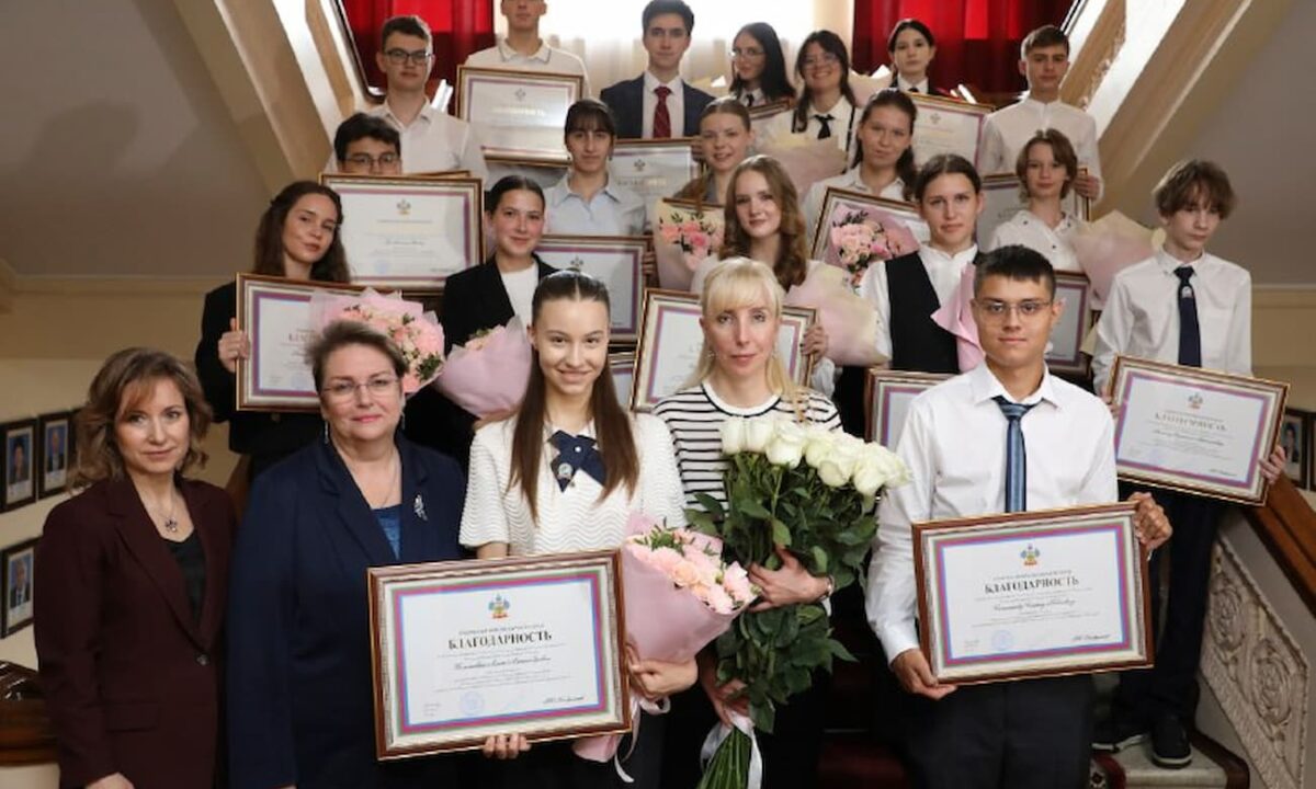 Анна Минькова встретилась с победителями и призерами олимпиады школьников
