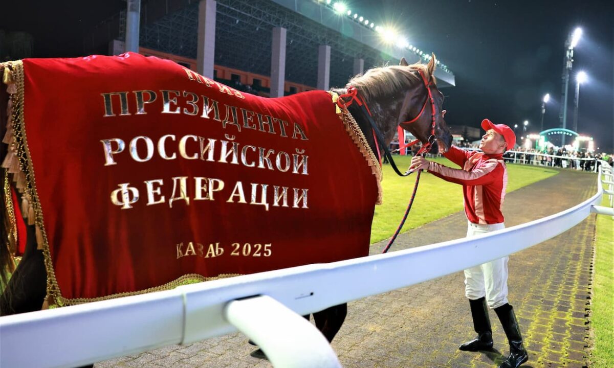 Кубанский жеребец выиграл приз президента России на престижных скачках