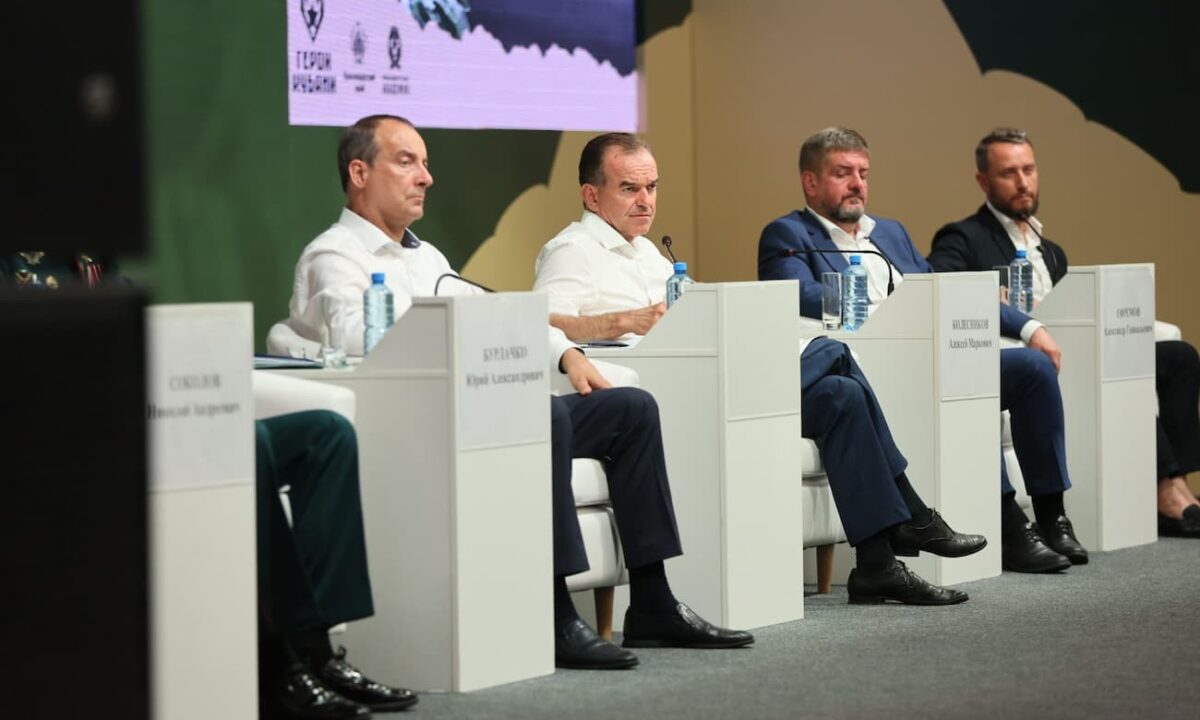 Вениамин Кондратьев провел встречу с финалистами проекта «Герои Кубани»