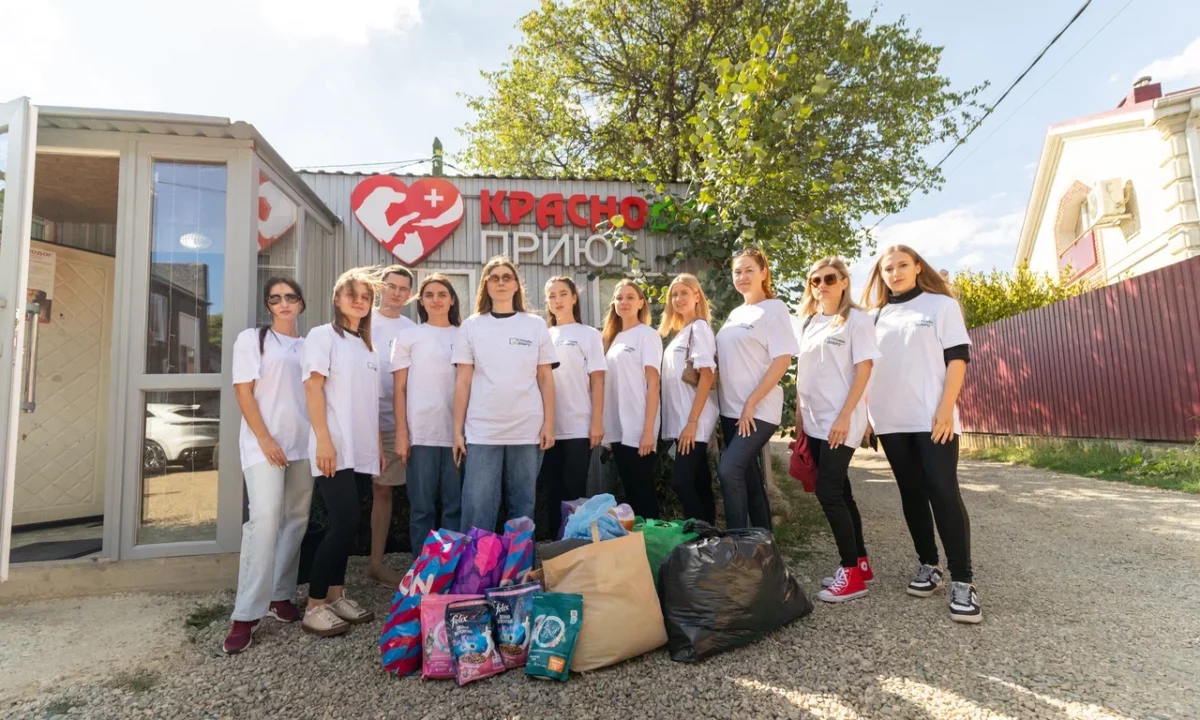 За пределами стройки: волонтеры из «НВМ» побывали в «Краснодоге»