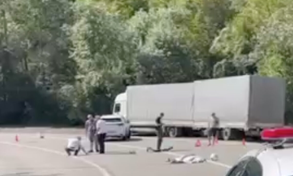 Пассажир мотоцикла погиб в лобовом ДТП с кроссовером в Сочи