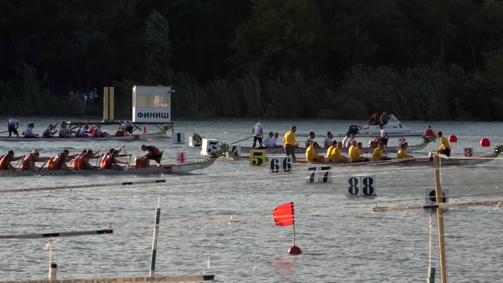 Более 250 гребцов из 25 регионов РФ собрали соревнования в Краснодарском крае