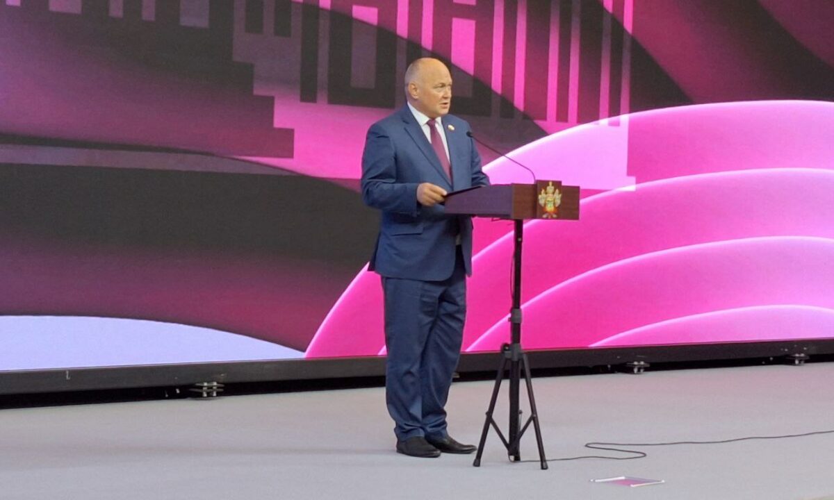 Вениамин Кондратьев продлил полномочия сенатора от Кубани Алексея Кондратенко