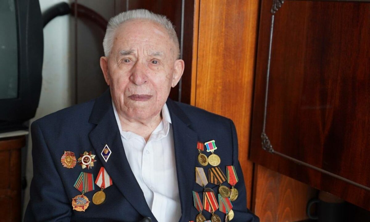 Кондратьев поздравил ветерана войны из Приморско-Ахтарского округа со 101-летием
