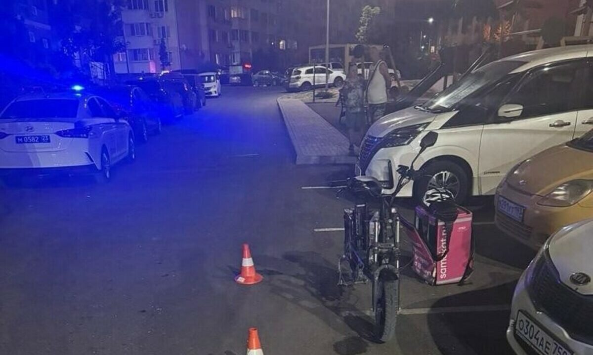 Электровелосипед сбил 9-летнюю девочку во дворе многоэтажки в Анапе