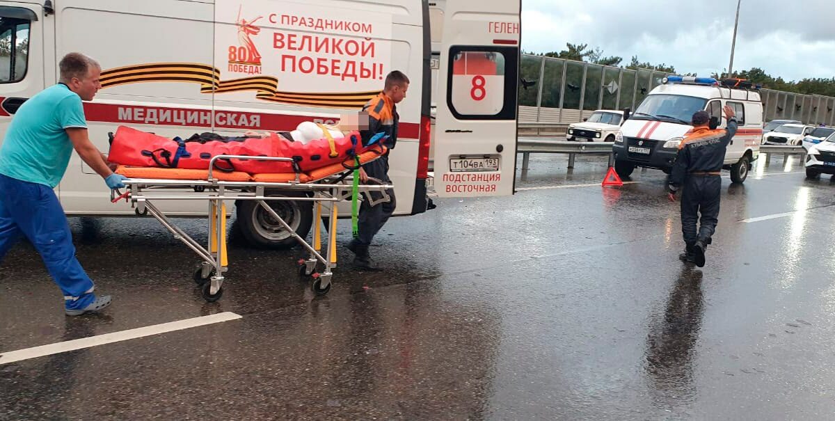 За сутки спасатели помогли 6 пострадавшим в ДТП на дорогах Кубани