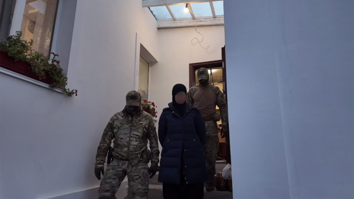 ФСБ в Крыму пресекла деятельность женской ячейки террористической организации
