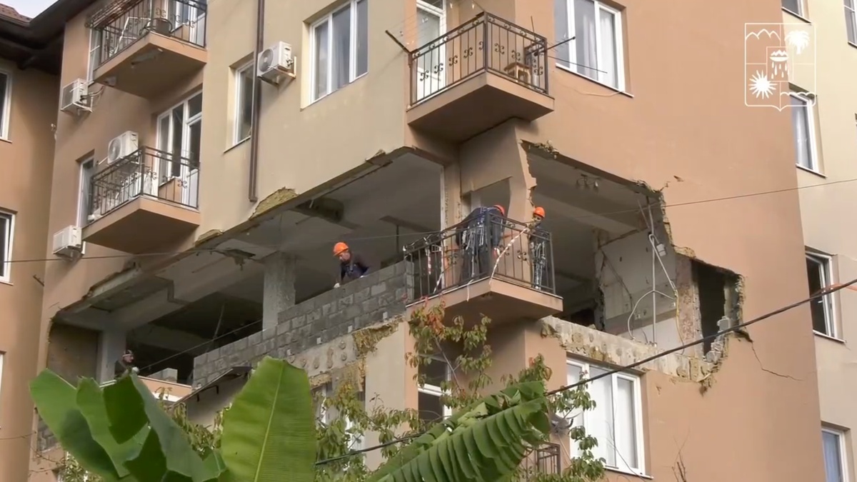 Пострадавший от хлопка газа дом в Сочи признали пригодным для проживания