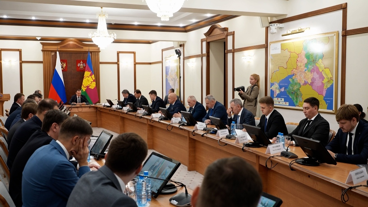 Кондратьев поручил привлечь на Кубань 2 трлн рублей инвестиций к 2030 году