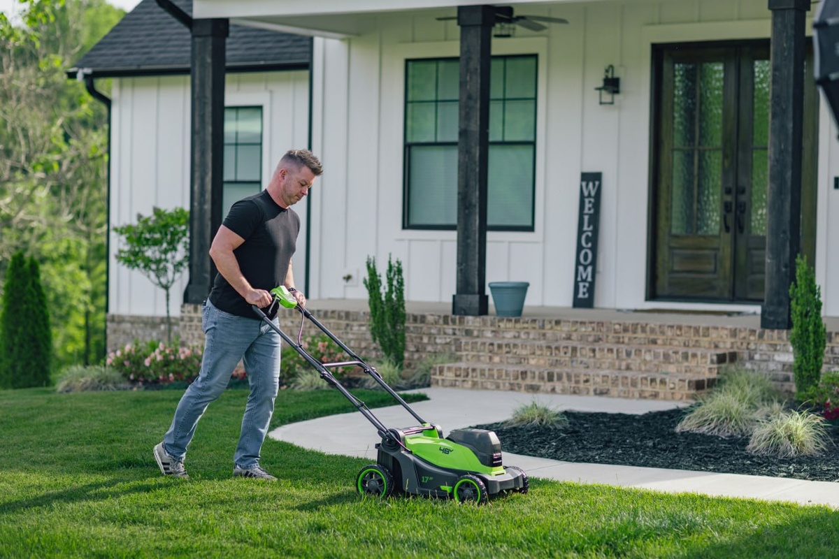 Greenworks: 10 лет на российском рынке электроинструмента и садовой техники