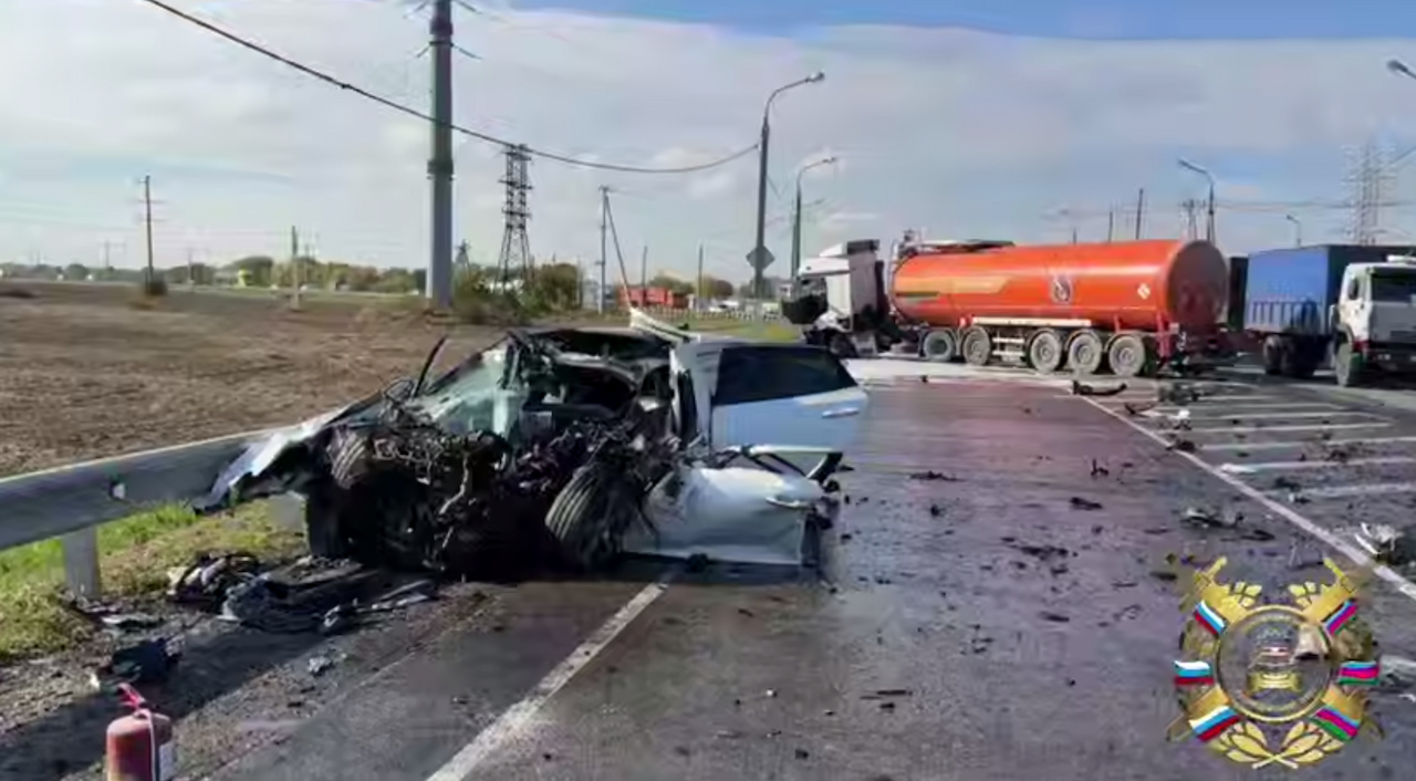 Kia выехала на встречку и влетела в грузовик в Славянском районе, есть погибший