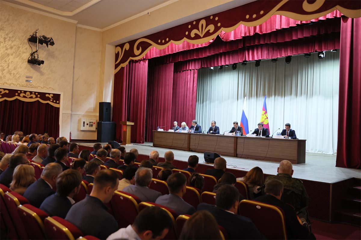 Кондратьев поручил решить вопрос с общественным транспортом в Староминской