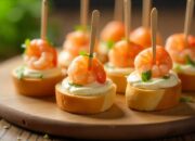 Скрестим шпажки: пять идей для канапе на любой стол