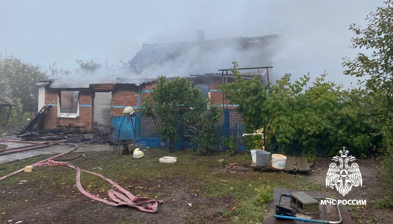 В Новопокровском районе пара погибла при пожаре из-за короткого замыкания