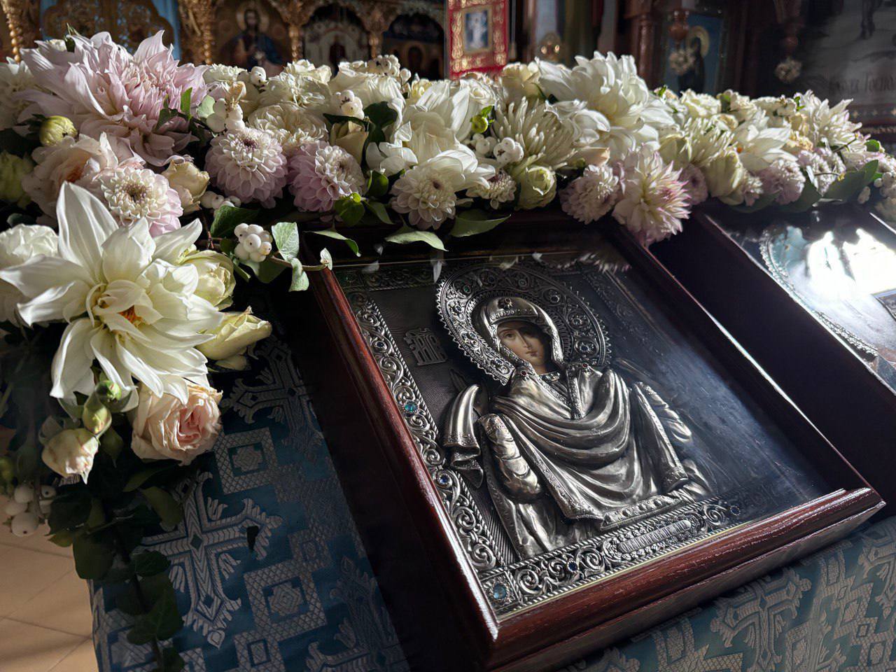 Кондратьев поздравил православных с праздником Покрова Пресвятой Богородицы