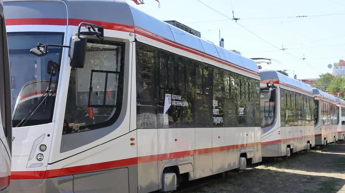 В Краснодаре на маршруты вышли 13 новых односекционных трамваев