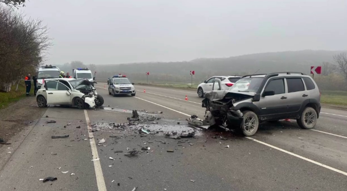 Один человек погиб и двое пострадали в лобовом ДТП в Крымском районе