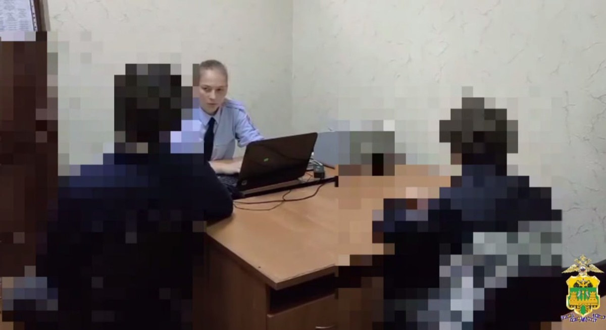 Полиция нашла двух братьев-школьников, устроивших массовую драку в центре Сочи