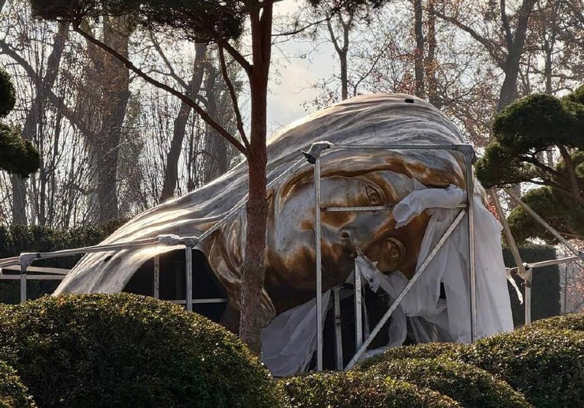В парк «Краснодар» привезли гигантскую голову нового арт-объекта «Мать Земля»