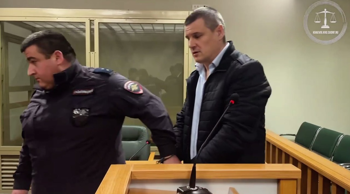 На Кубани суд заменил автоэксперту-мошеннику условный срок на реальный