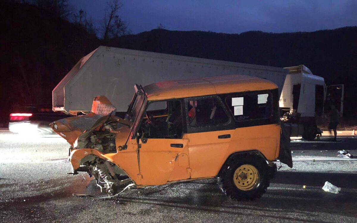 Водитель УАЗа погиб в лобовом столкновении с грузовиком под Геленджиком