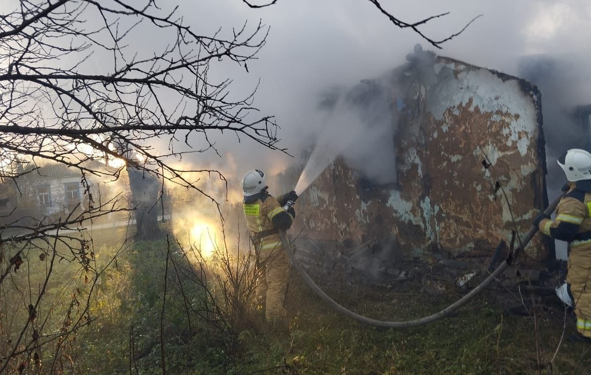 Человек погиб при пожаре в частном доме в Лабинском районе
