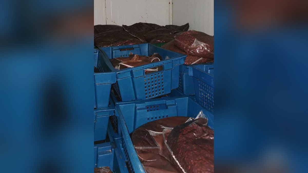 В суд ушло дело об отравлении 350 человек салатом с фасолью из доставки еды