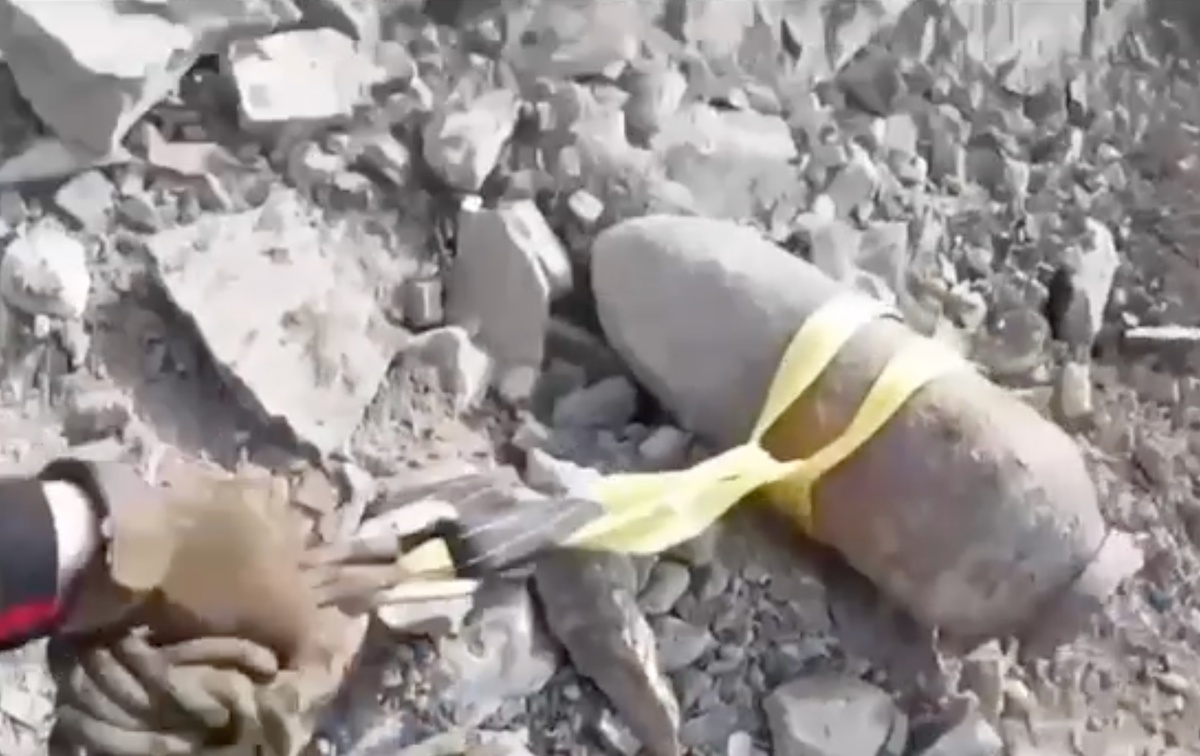 Авиабомбу времен войны обнаружили в Геленджике во время земляных работ