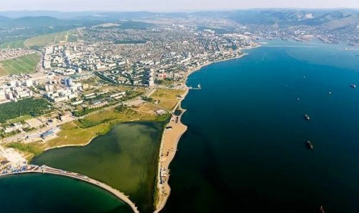 Спортклуб оштрафовали за пенное шоу в Суджукской лагуне в Новороссийске